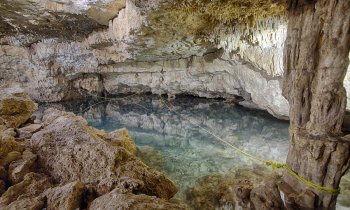 Visita el cenote Chulul en Homún y descubre sus manos pintadas